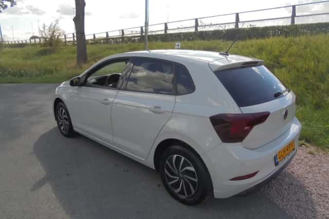 Volkswagen Polo (2024) thumbnail 2