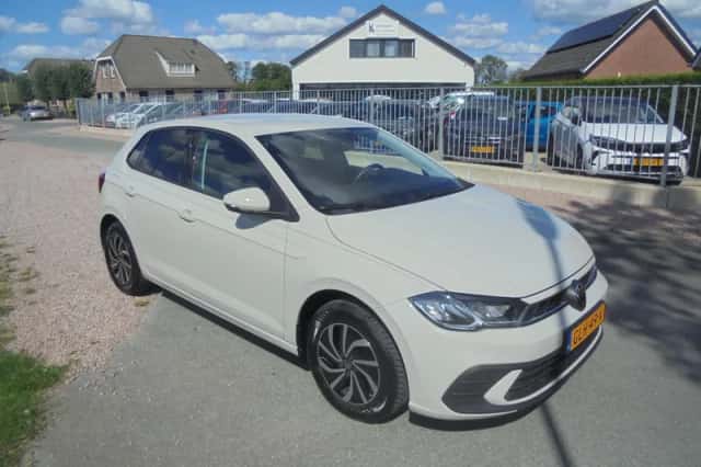 Volkswagen Polo (2024) thumbnail 4