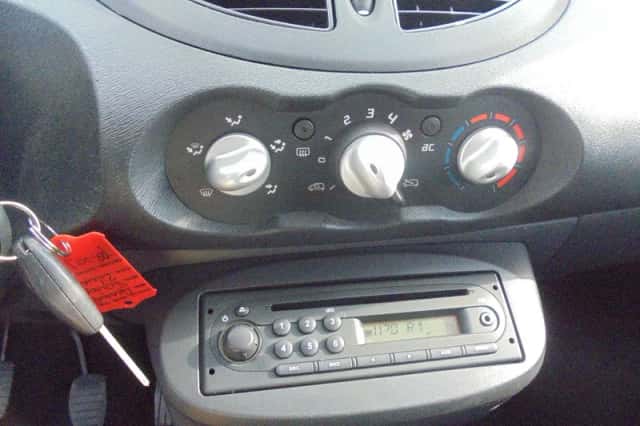 Renault Twingo (2010) thumbnail 6
