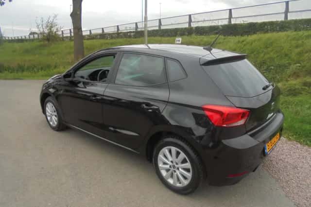 SEAT Ibiza (2023) thumbnail 2