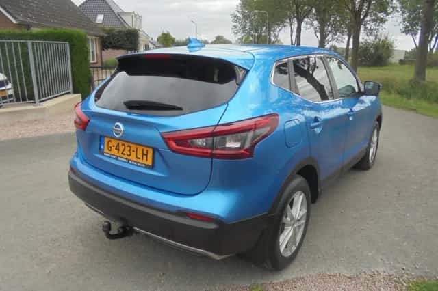Nissan Qashqai (2017) thumbnail 3