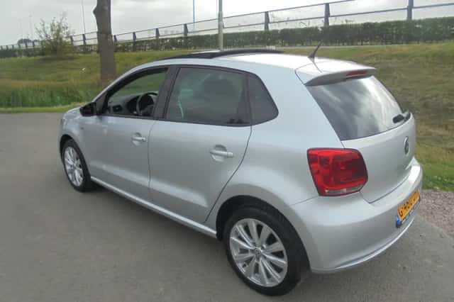 Volkswagen Polo (2012) thumbnail 2