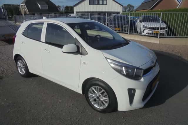 Kia Picanto (2021) thumbnail 4