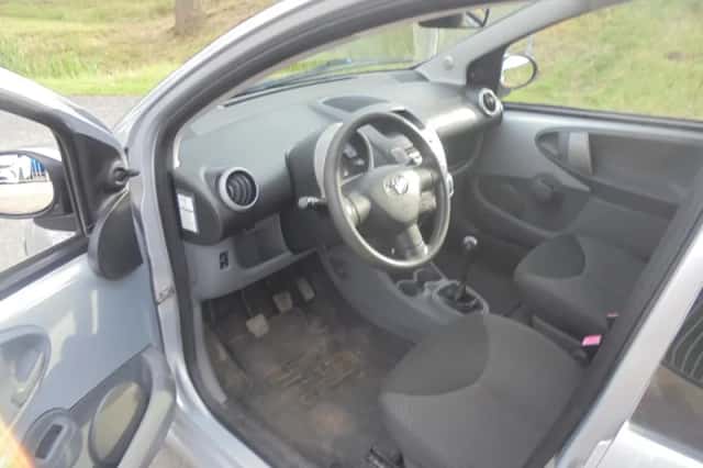 Toyota Aygo (2010) thumbnail 5