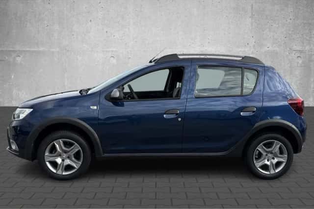 Dacia Sandero Stepway (2018) thumbnail 2