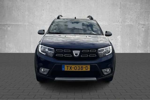 Dacia Sandero Stepway (2018) thumbnail 4