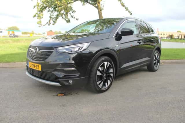 Opel Grandland (2018) thumbnail 1