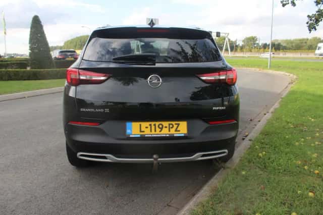 Opel Grandland (2018) thumbnail 4
