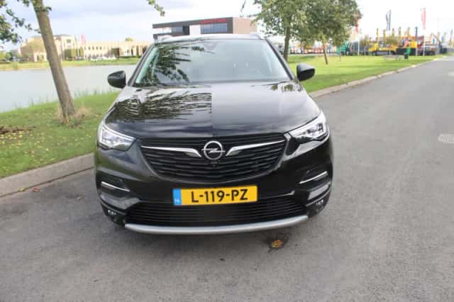 Opel Grandland (2018) thumbnail 5