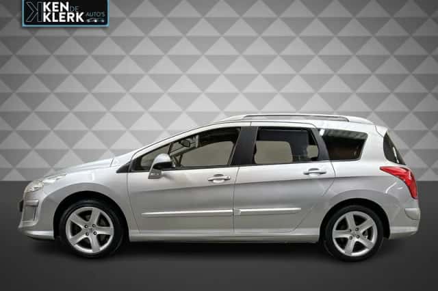 Peugeot 308 (2010) thumbnail 2