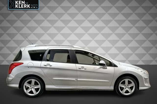 Peugeot 308 (2010) thumbnail 4