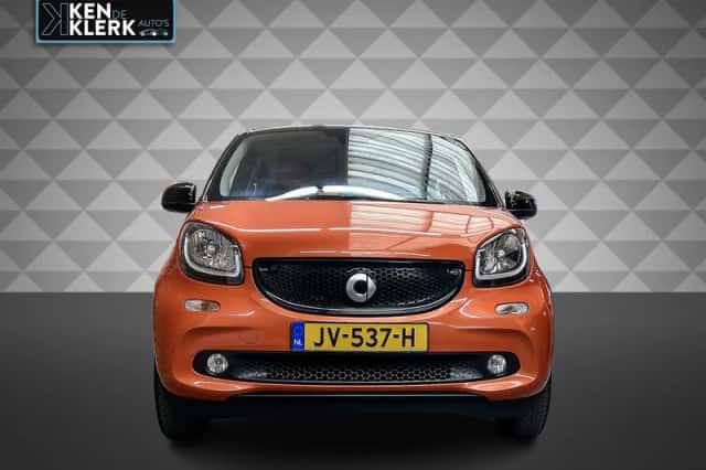 Smart ForFour (2016) thumbnail 2