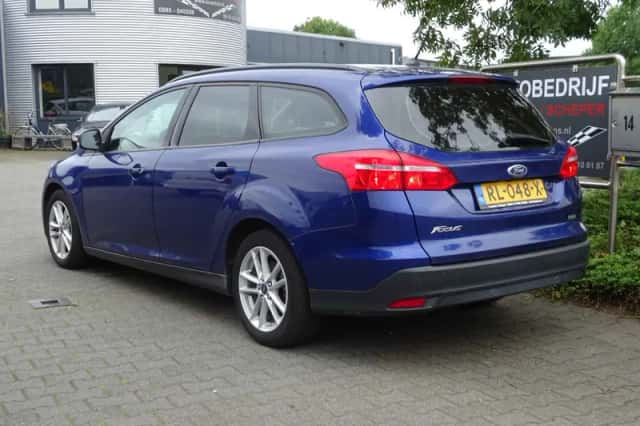 Ford Focus (2018) thumbnail 3
