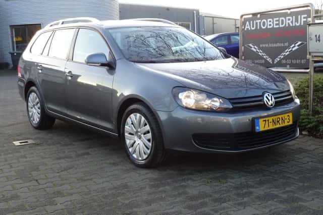 Volkswagen Golf (2010) thumbnail 1