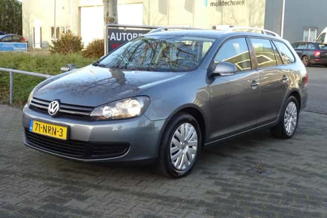 Volkswagen Golf (2010) thumbnail 4