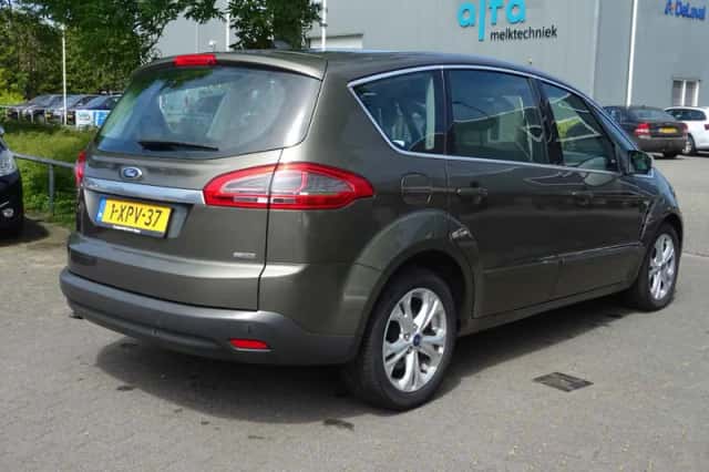 Ford S-Max (2014) thumbnail 2