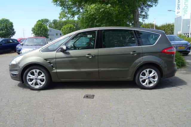 Ford S-Max (2014) thumbnail 5