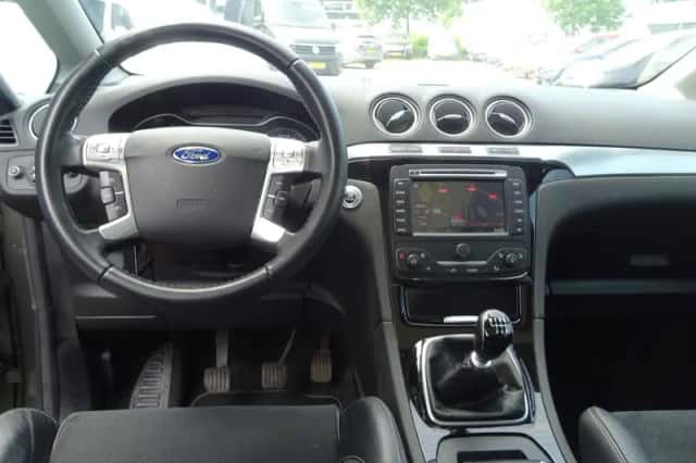 Ford S-Max (2014) thumbnail 6