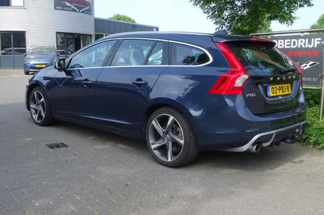 Volvo V60 (2011) thumbnail 4