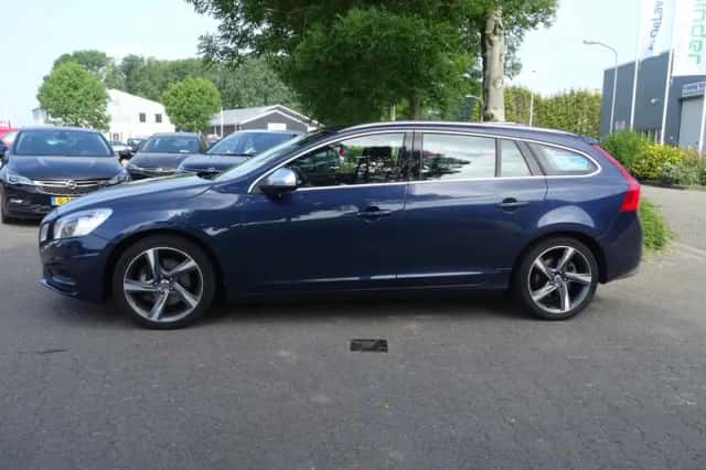 Volvo V60 (2011) thumbnail 6
