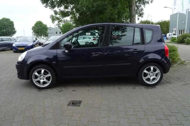 Renault Grand Modus (2010) thumbnail 5