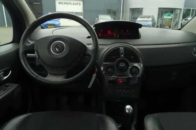 Renault Grand Modus (2010) thumbnail 6