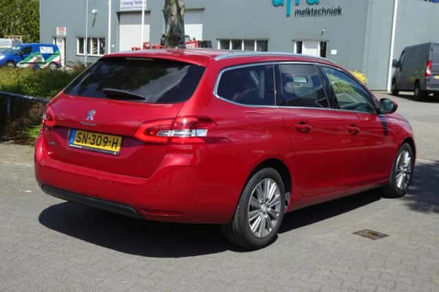 Peugeot 308 (2018) thumbnail 2