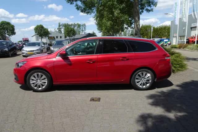 Peugeot 308 (2018) thumbnail 5