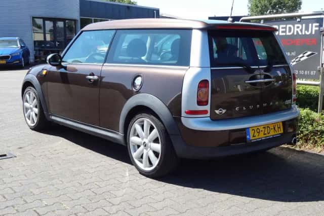 MINI Clubman (2008) thumbnail 3