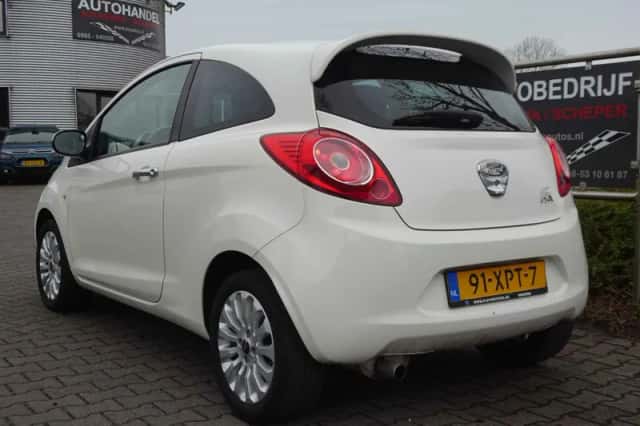 Ford Ka (2012) thumbnail 3
