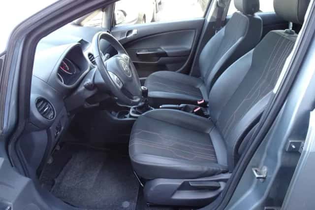 Opel Corsa (2013) thumbnail 6