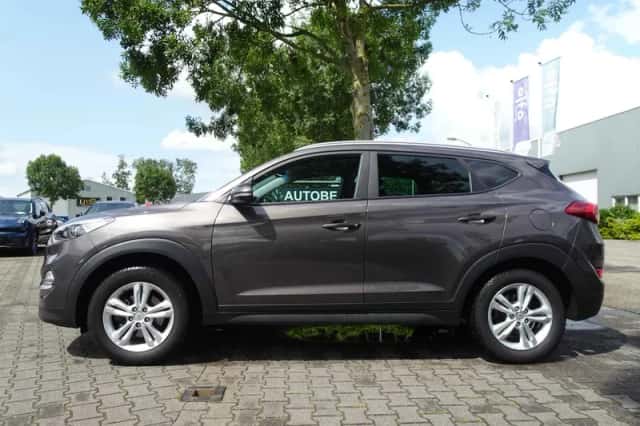 Hyundai Tucson (2017) thumbnail 5