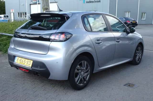 Peugeot 208 (2021) thumbnail 2