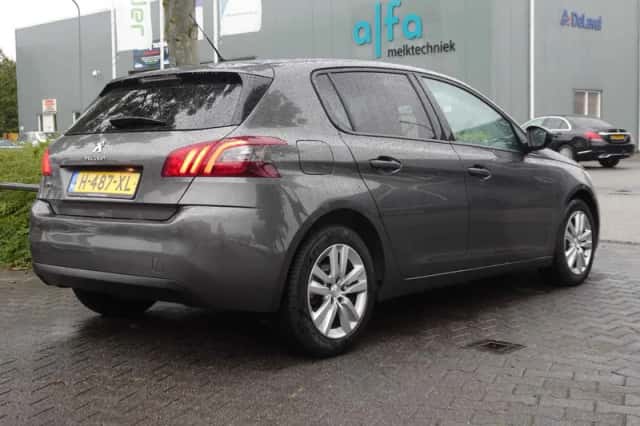 Peugeot 308 (2020) thumbnail 2