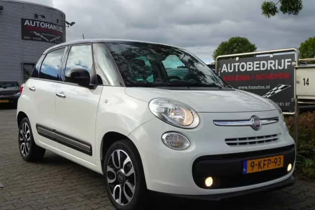Fiat 500L (2013) thumbnail 1