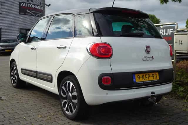 Fiat 500L (2013) thumbnail 3