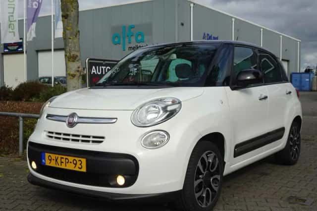 Fiat 500L (2013) thumbnail 4