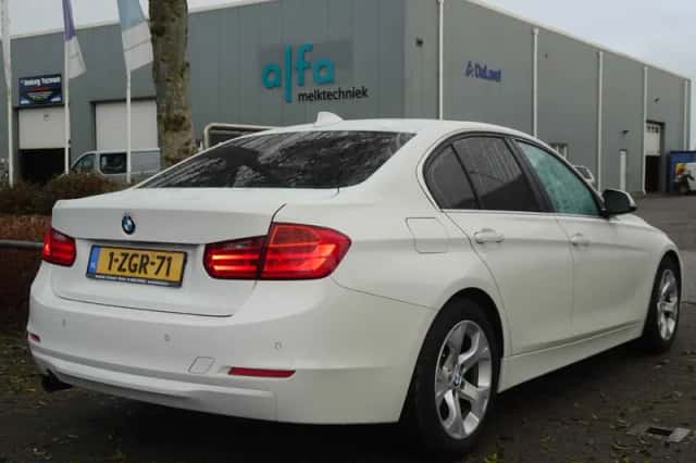 BMW 3-Serie (2015) thumbnail 2