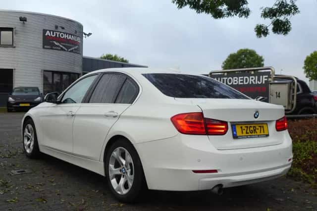 BMW 3-Serie (2015) thumbnail 3