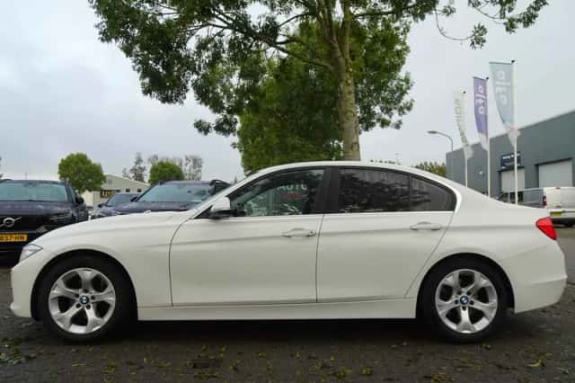 BMW 3-Serie (2015) thumbnail 5