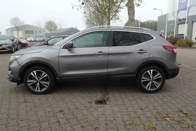 Nissan Qashqai (2018) thumbnail 5