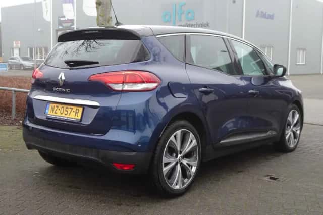 Renault Scénic (2017) thumbnail 2