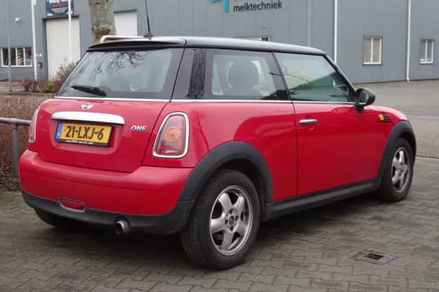MINI One (2010) thumbnail 2