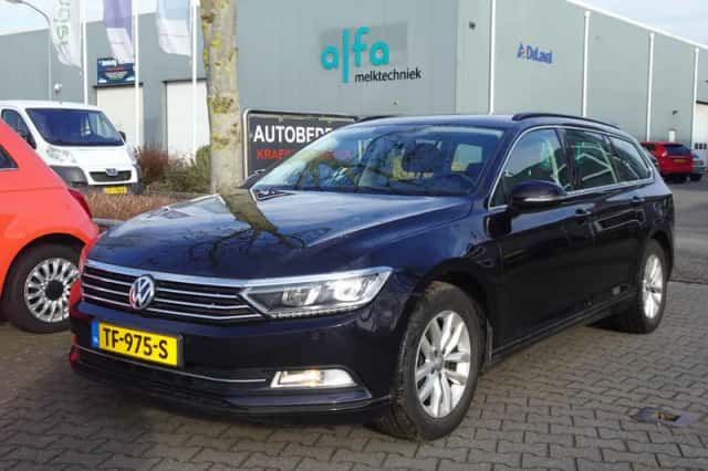 Volkswagen Passat (2018) thumbnail 4