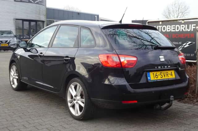 SEAT Ibiza (2011) thumbnail 3