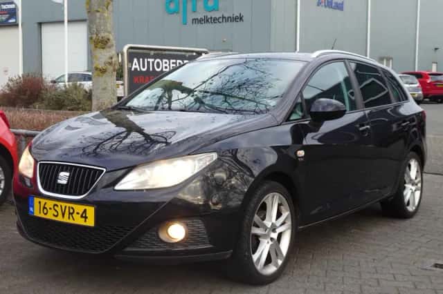 SEAT Ibiza (2011) thumbnail 4