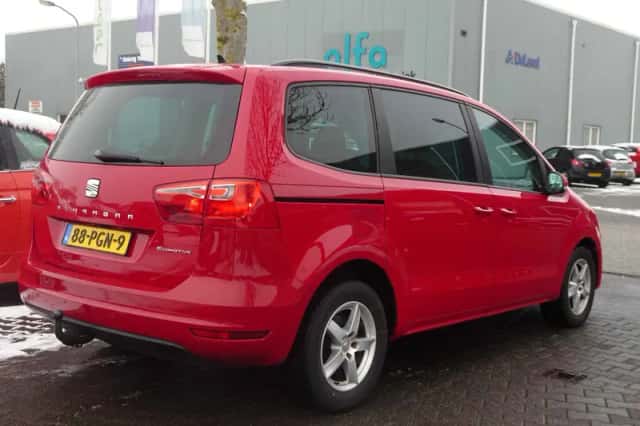 SEAT Alhambra (2011) thumbnail 2