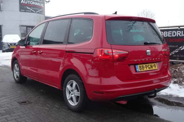 SEAT Alhambra (2011) thumbnail 3