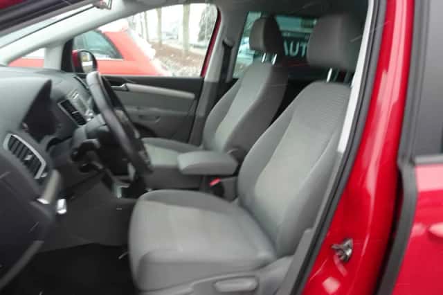 SEAT Alhambra (2011) thumbnail 6