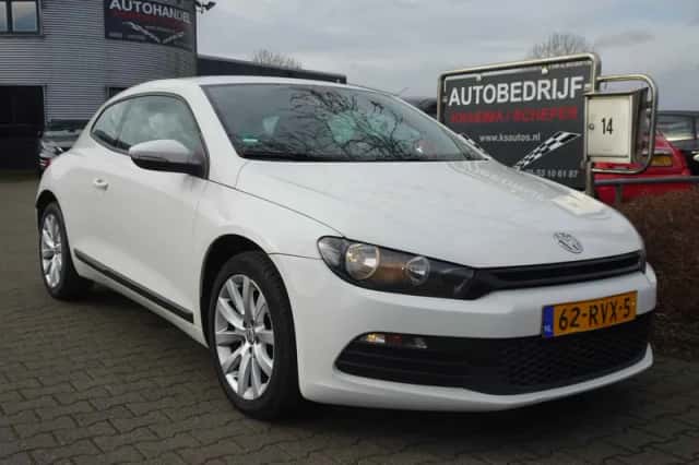Volkswagen Scirocco (2011) thumbnail 1